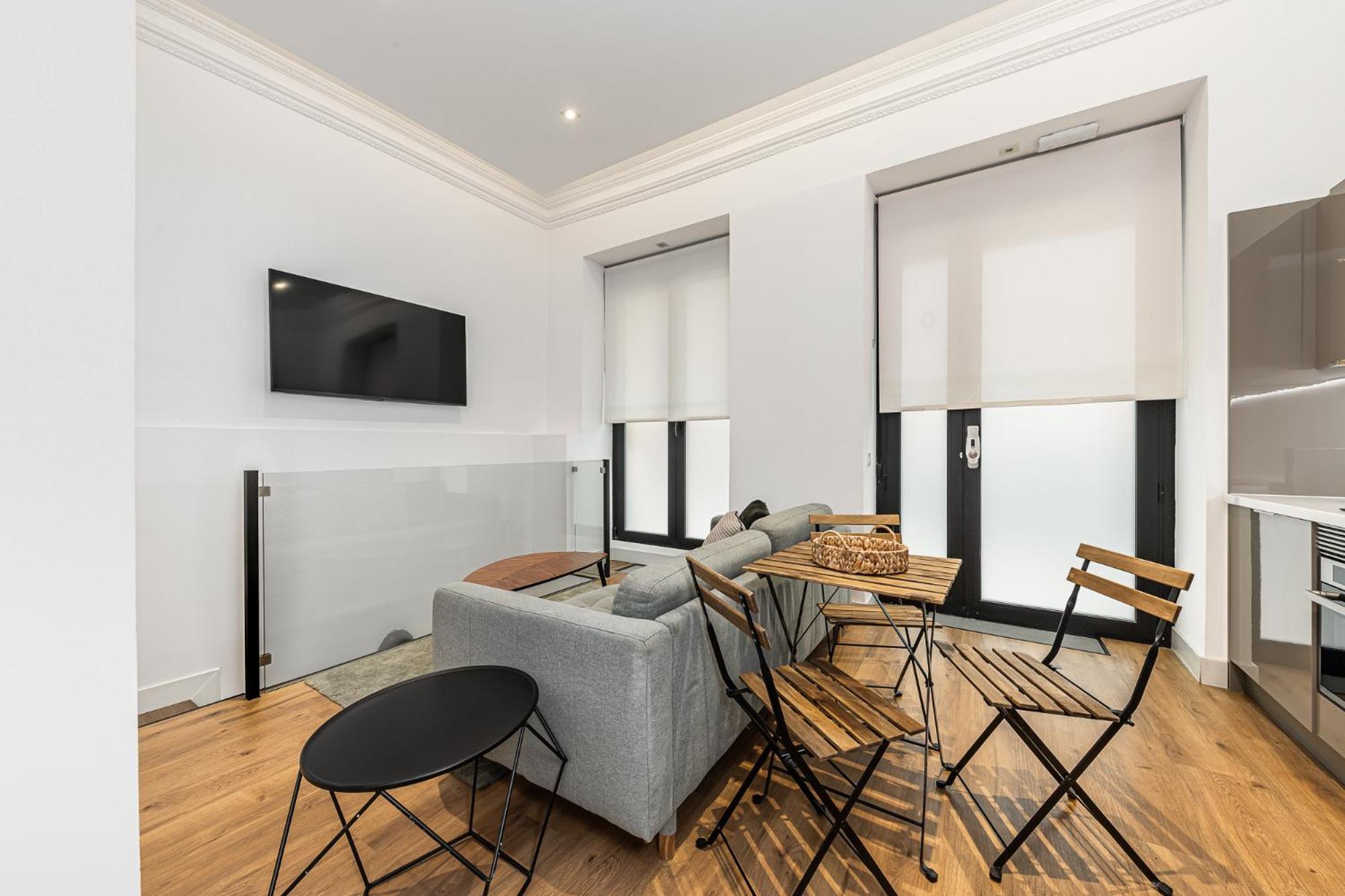 Waou Essence I Anton Martin Apartment มาดริด ภายนอก รูปภาพ